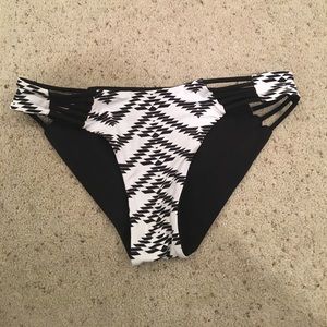 Khongboon size xl bottom fits like large